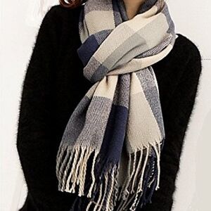 NWT Wander Agio Large Plaid Blanket Scarf Blue & Khaki Tan